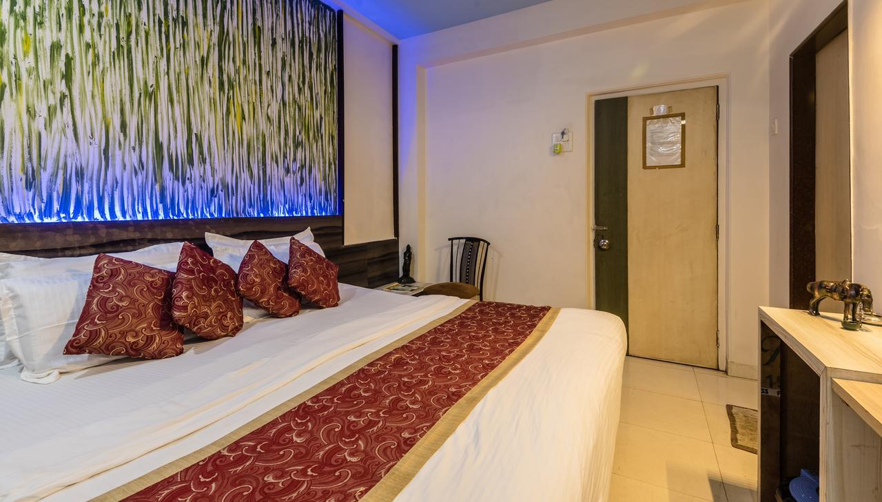 Hotel Panchratna Panvel Bagian luar foto