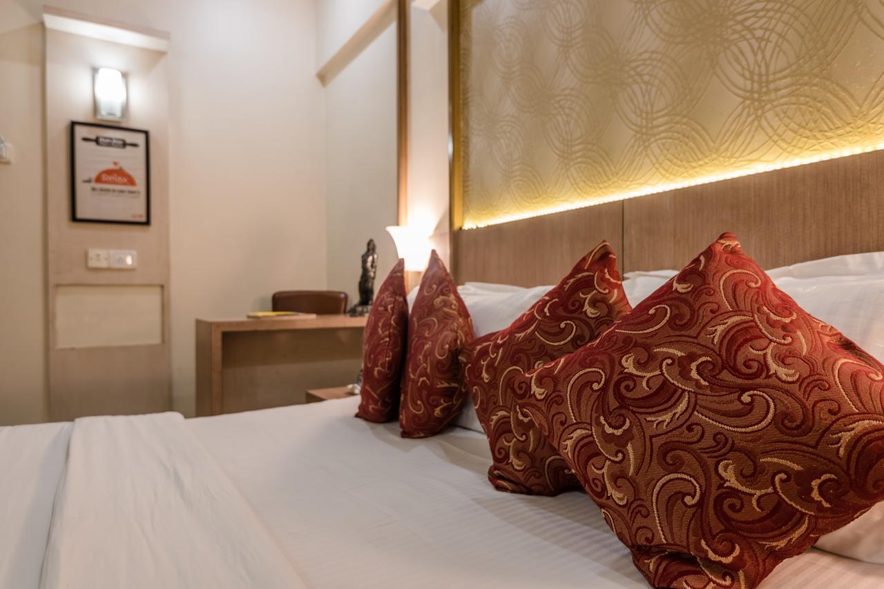 Hotel Panchratna Panvel Bagian luar foto