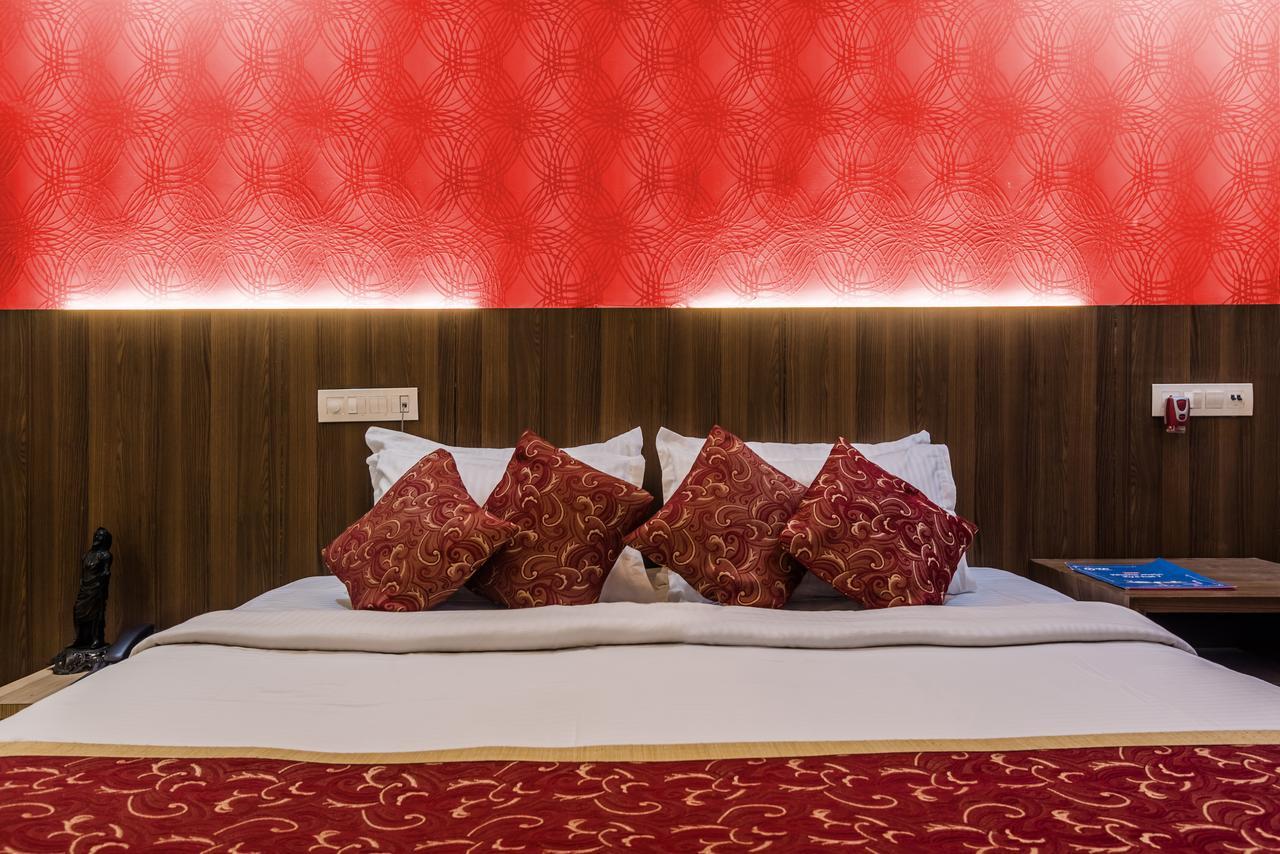 Hotel Panchratna Panvel Bagian luar foto