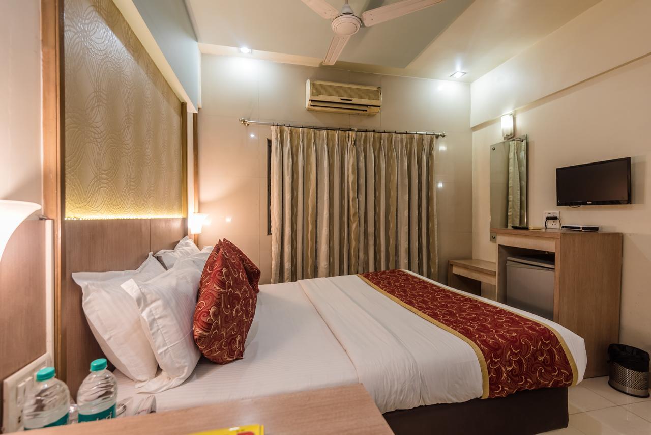 Hotel Panchratna Panvel Bagian luar foto