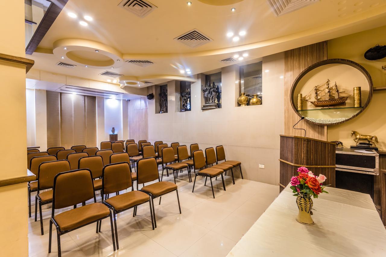 Hotel Panchratna Panvel Bagian luar foto