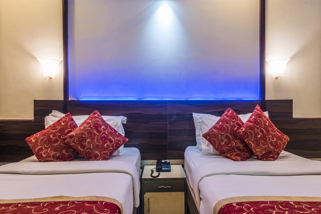 Hotel Panchratna Panvel Bagian luar foto