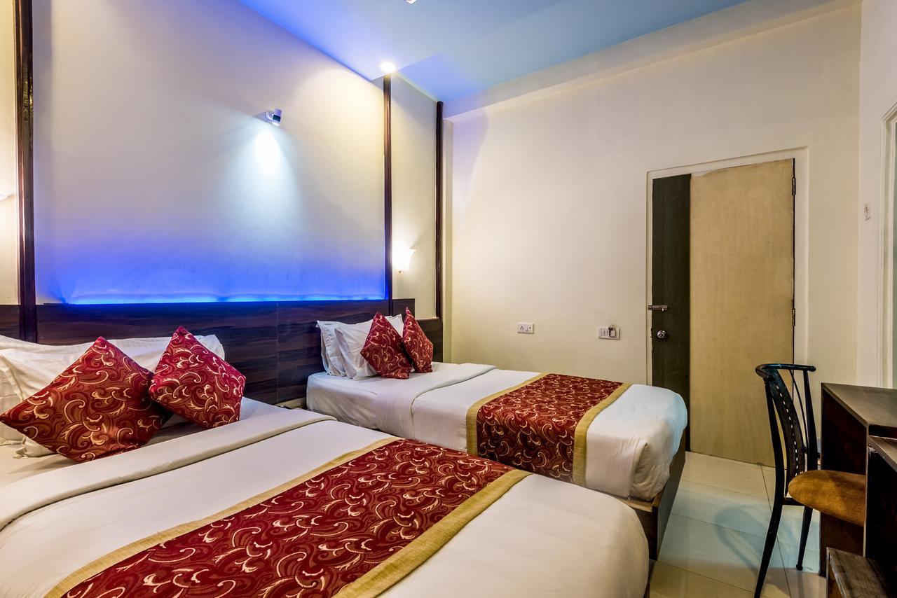 Hotel Panchratna Panvel Bagian luar foto