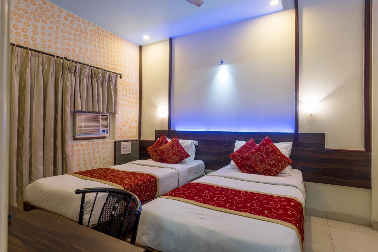 Hotel Panchratna Panvel Bagian luar foto