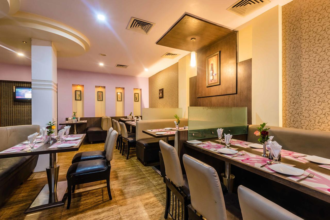 Hotel Panchratna Panvel Bagian luar foto